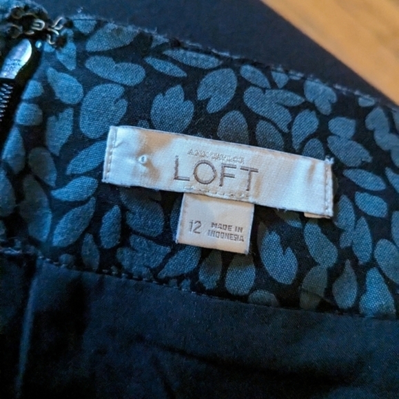 Loft Size 12 Black & Gray Leaf Patterned Pencil Skirt - Picture 9 of 11